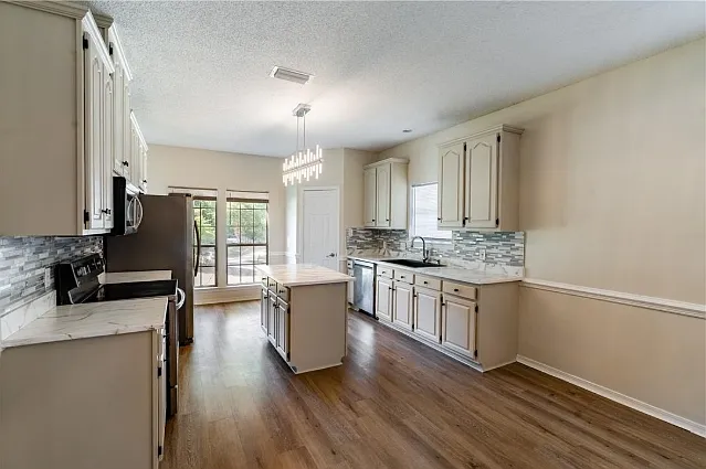 6762 Biltmore Ct — Photo 13