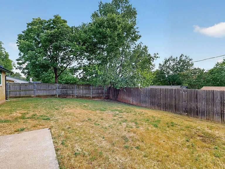 2606 Hilldale Blvd — Photo 45