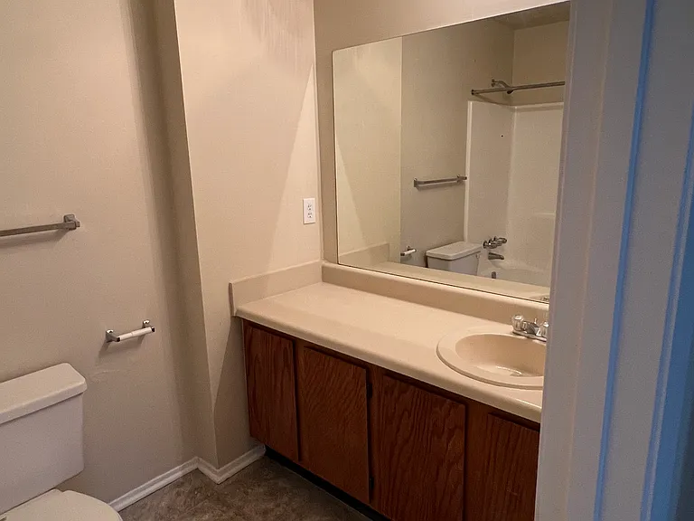 2320 Highpoint Rd — Photo 12