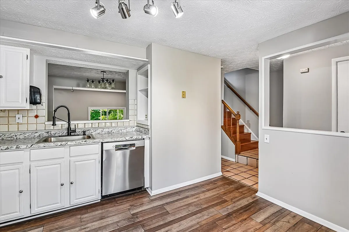 8346 Sperry Ct — Photo 3