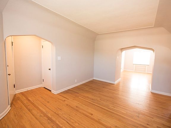 2nd image of 5835 Lindenwood Ave #3E