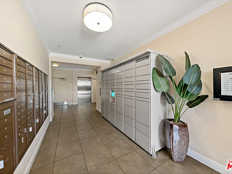 360 Avenue 26 #107 — Photo 47