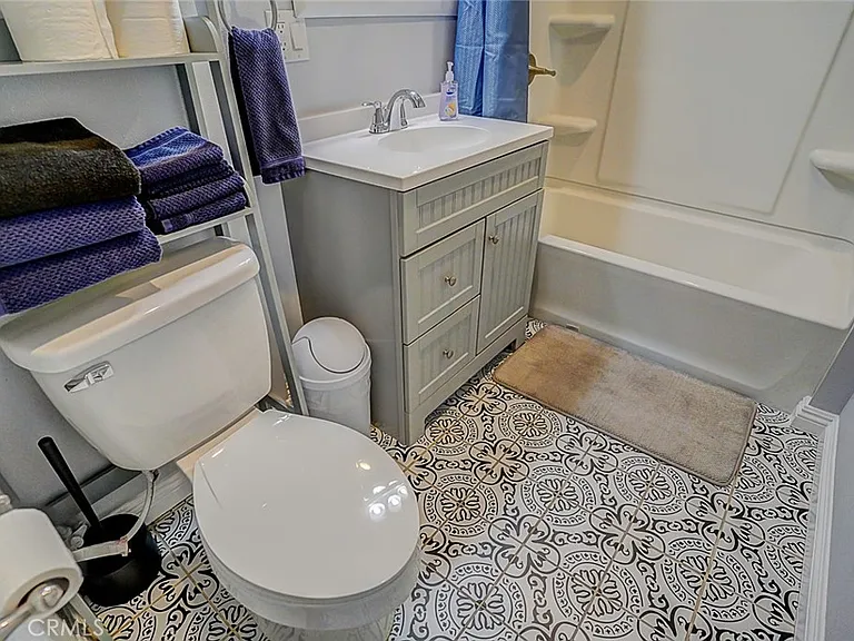 4909 W 117th St — Photo 22