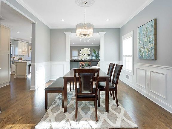 4th image of 62 Woodbury Way