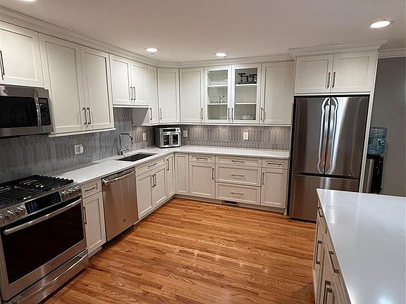 4th image of 22 Bradshaw Ct #B5