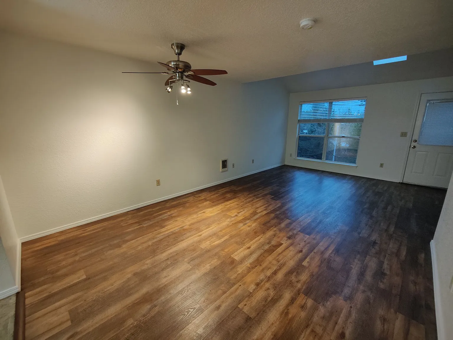 Regency Park Townhomes — Photo 3