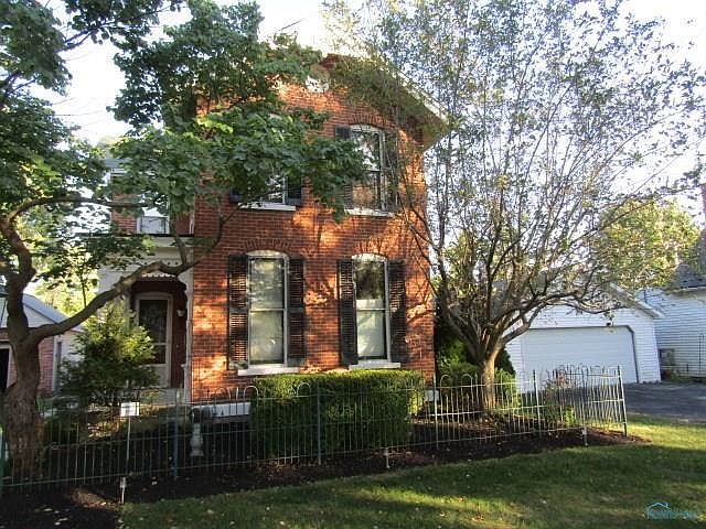 1st image of 217 N Elm St