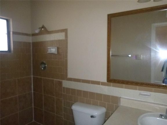 4th image of 2421 Lake Superior Ln