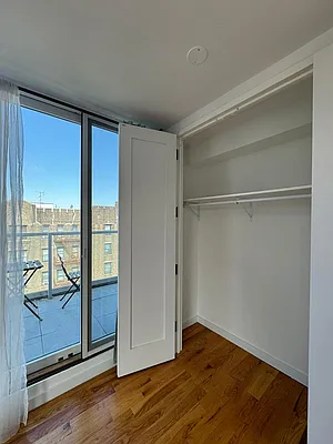 Rented by Pear NYC LLC | media 12