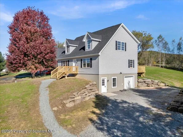 213 Highfield Dr, Tunkhannock, PA 18657