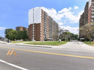 8591 Riverside Dr E #1006, Windsor, ON N8S1G3