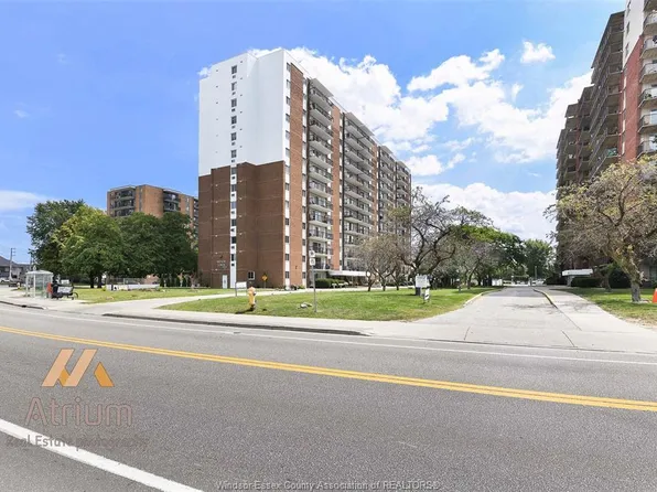 8591 Riverside Dr E #1006, Windsor, ON N8S 1G3