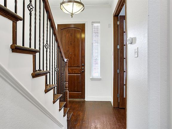 4th image of 5761 Knox Dr
