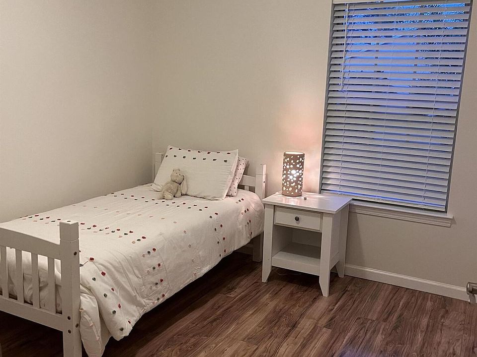 1st image of 1756 Vecuna Cir