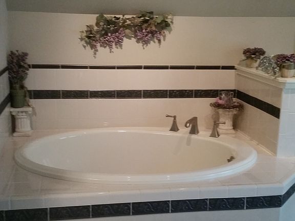 5th image of 1404 Bellevue Blvd N