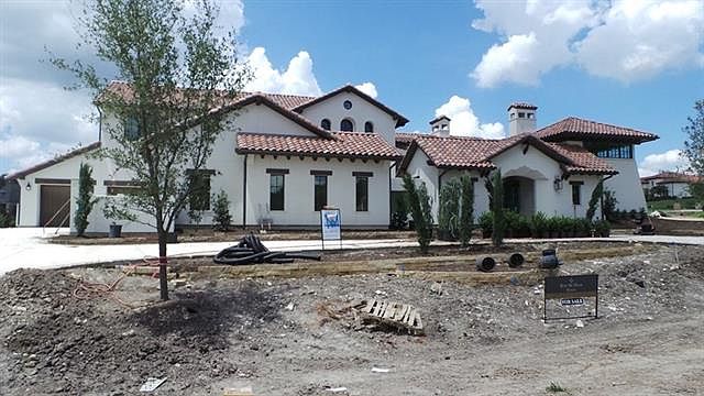 1st image of 817 Dewberry Ln
