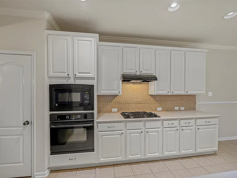 11515 Timberly Park Ln — Photo 10