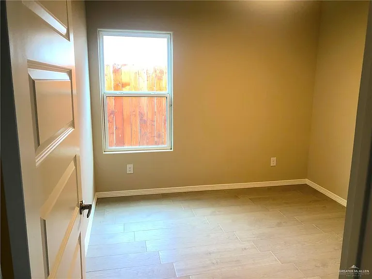 3105 Driftwood Ln #4 — Photo 5