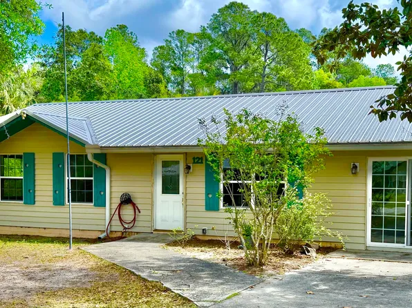 121 ROBERTS Boulevard, Satsuma, FL 32189