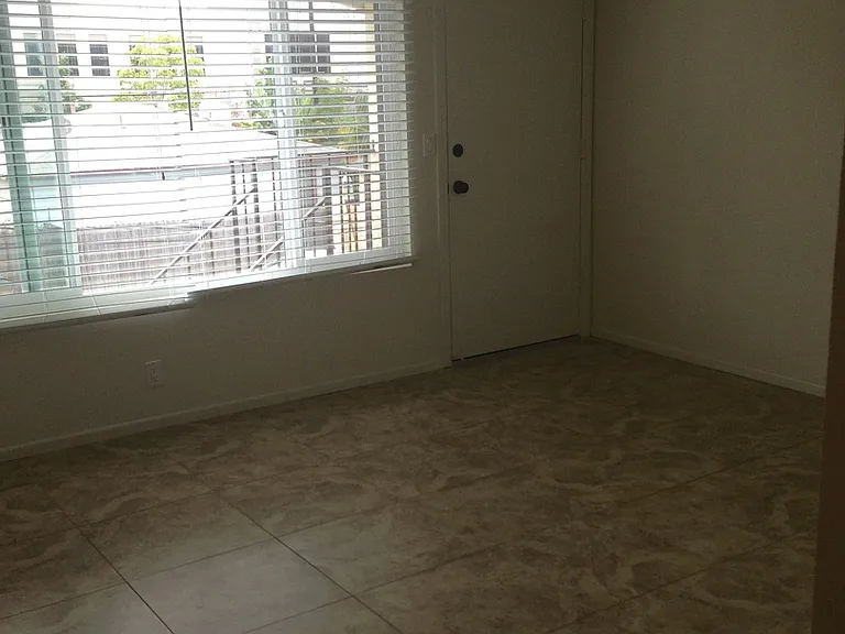 393 Magnolia Ave — Photo 2