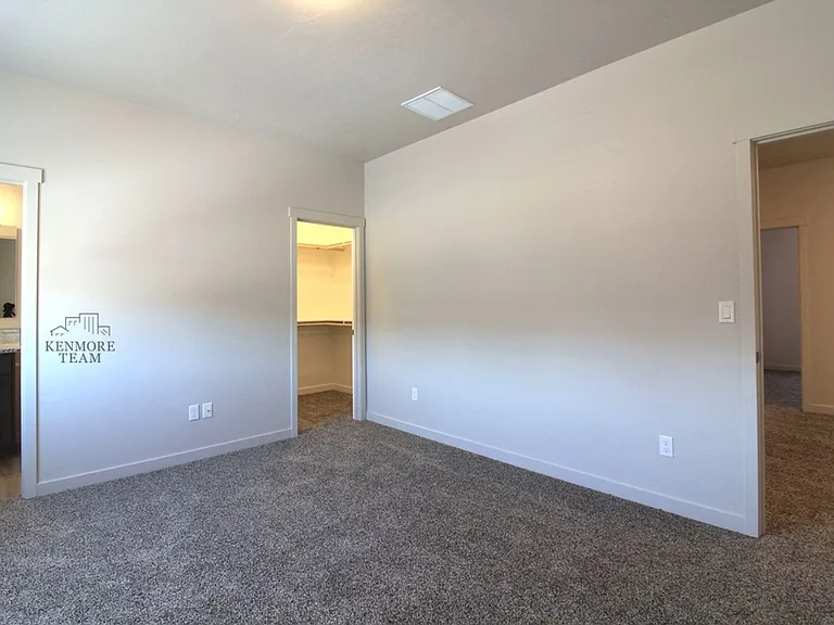528 S Quillan Ct — Photo 5