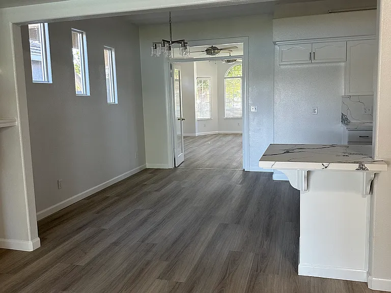 9128 N Recreation Ave — Photo 5