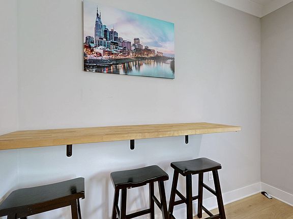 4th image of 110 Duke St APT 21