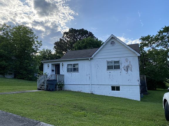 2nd image of 212 Walker St