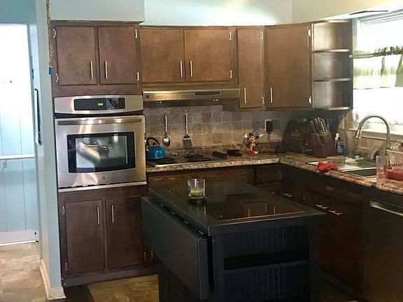 4th image of 106 Taylor Ave