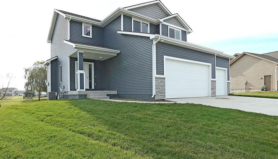 1st image of 1700 Falcon Dr