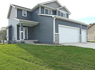 1700 Falcon Dr, Polk City, IA 50226