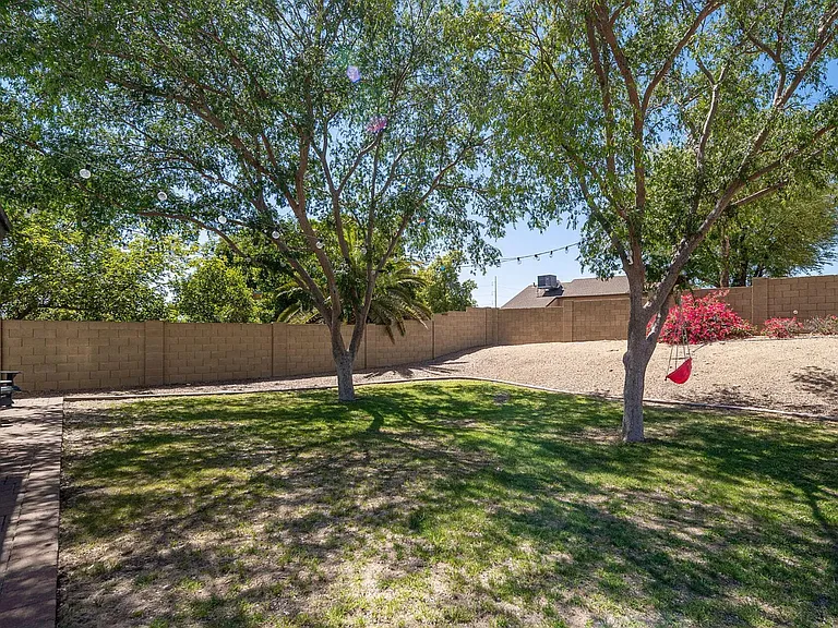 1256 E Utopia Rd — Photo 3