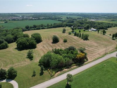 22 Lamar Rd, Weston, MO, 64098