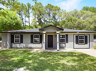 2636 Southern St, Gautier, MS 39553