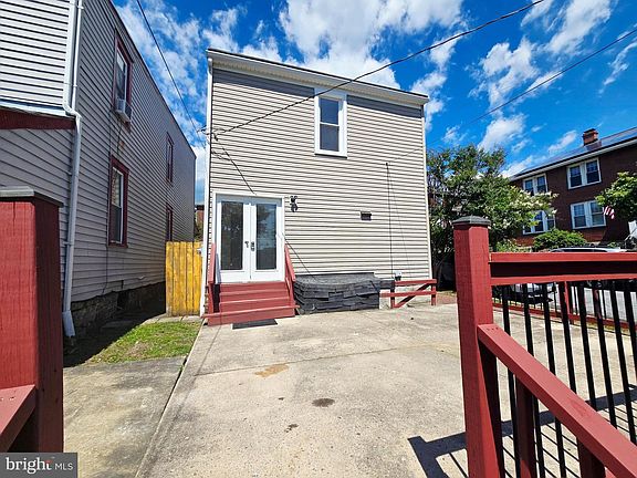 2nd image of 229 Carroll St
