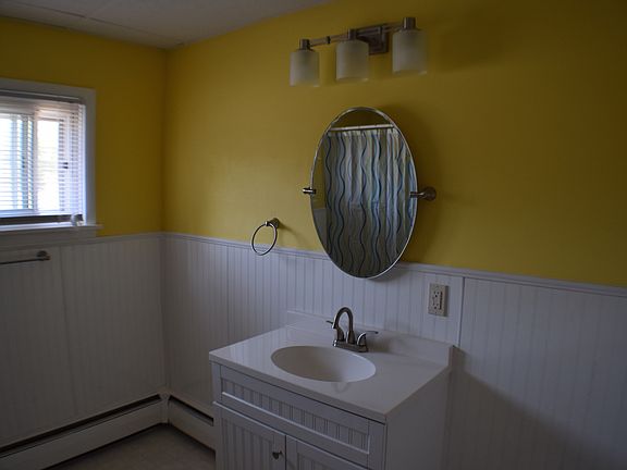 large upstairs bath