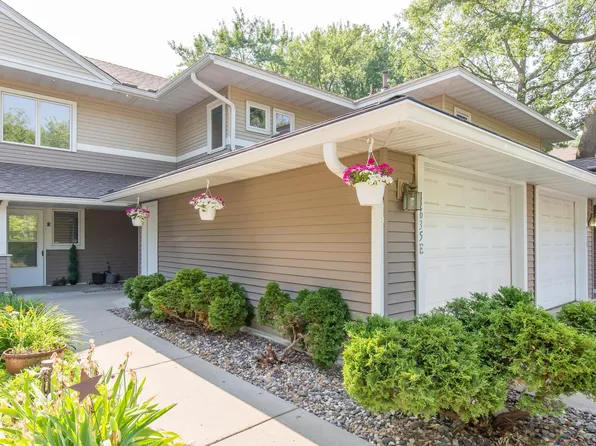3635 Saint Francis Way APT F, Eagan, MN 55123