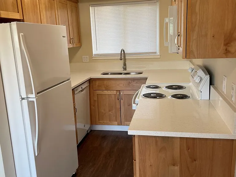 Salishan 4-Plex — Photo 5