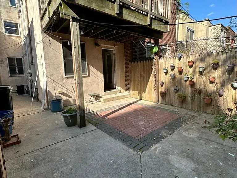 2022 Fairmount Ave #1F — Photo 25