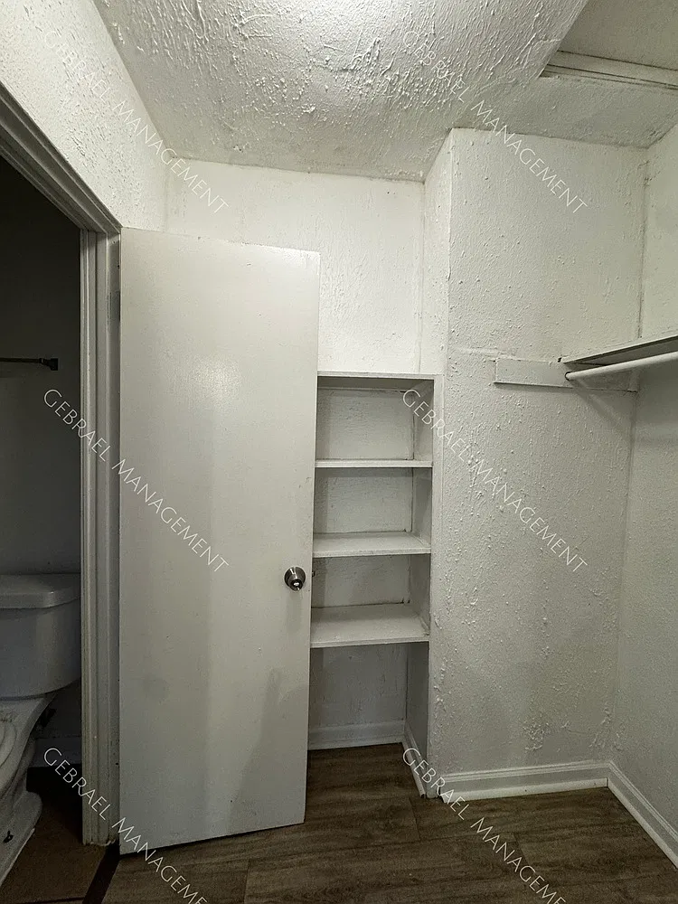 609 E. Paterson St. — Photo 2