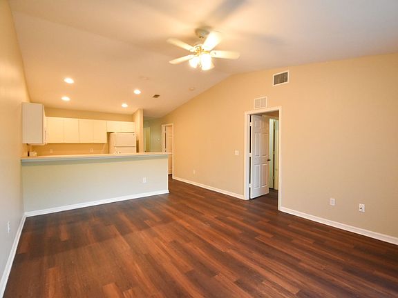 3rd image of 2504 Hawalaska St