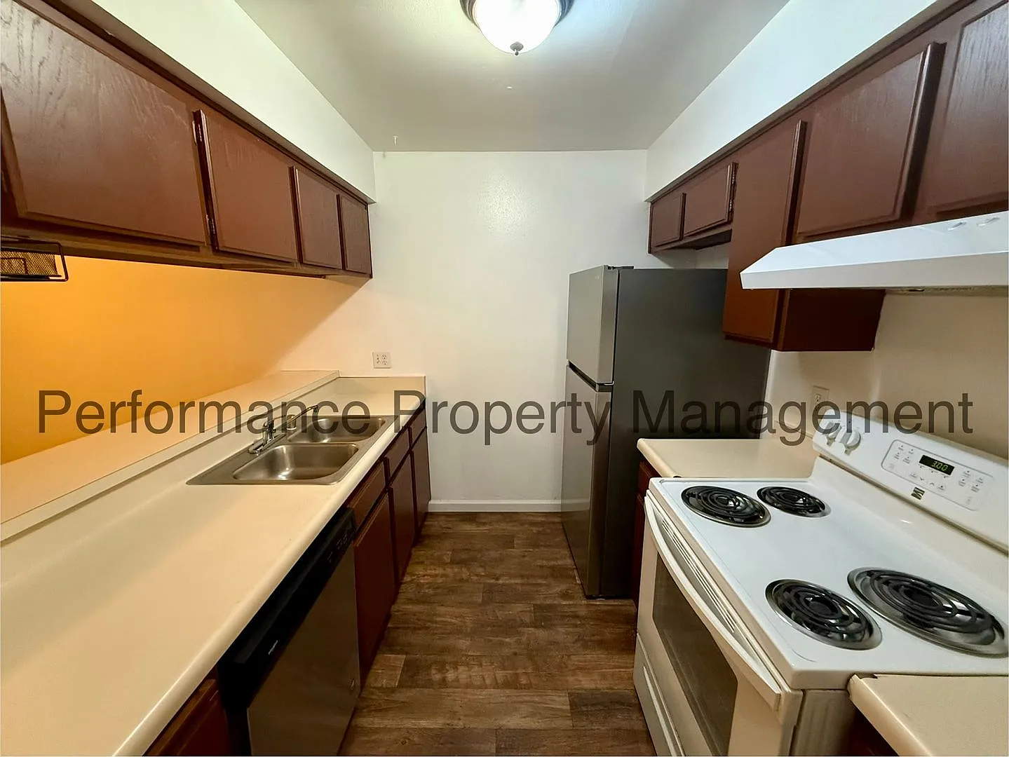 Crest View Apartments — Photo 4