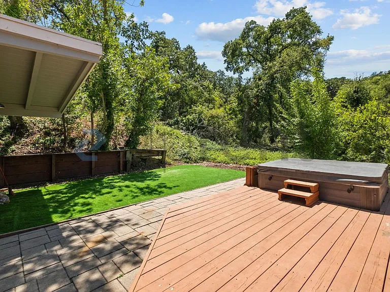757 Tofflemire Dr — Photo 27
