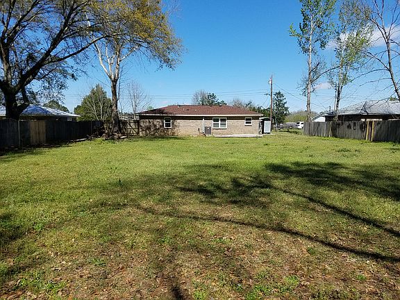 4th image of 176 Meadow Creek Dr