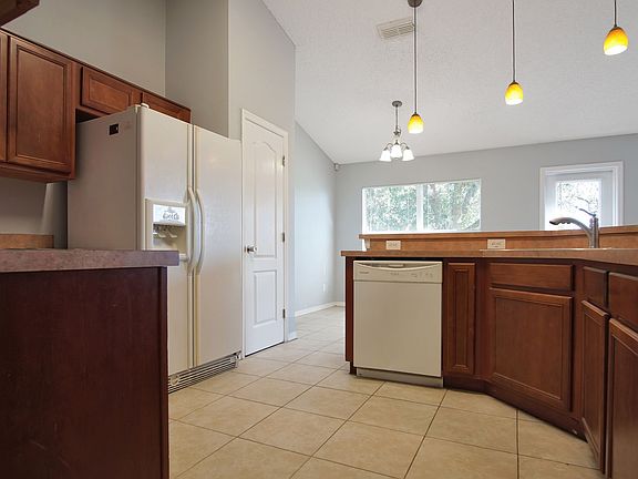 3rd image of 3 Tuna Ln