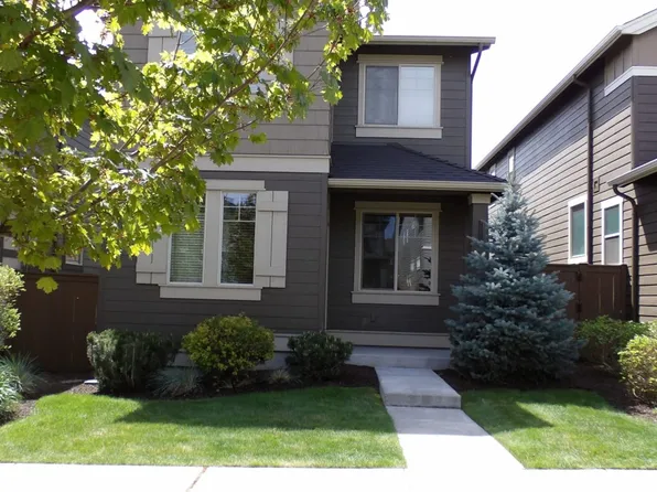 20801 NE Sierra Dr, Bend, OR 97701