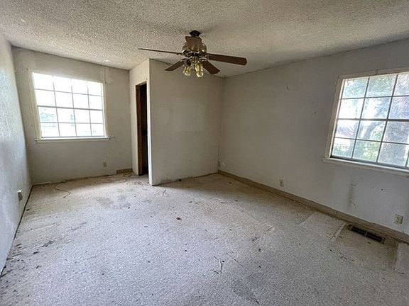5th image of 139 Littlefield Dr