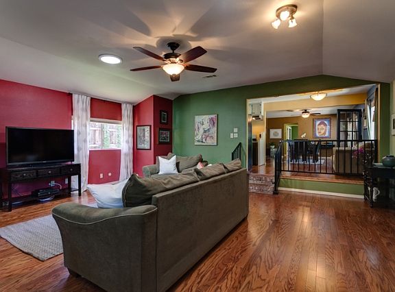 3rd image of 1357 Orchard Dr