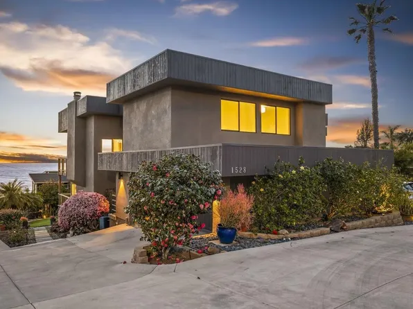 1528 Summit Ave, Cardiff, CA 92007