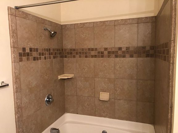 Master Bath / Garden Tub